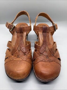 Born Brown Leather Strappy T‑Bar Sandals